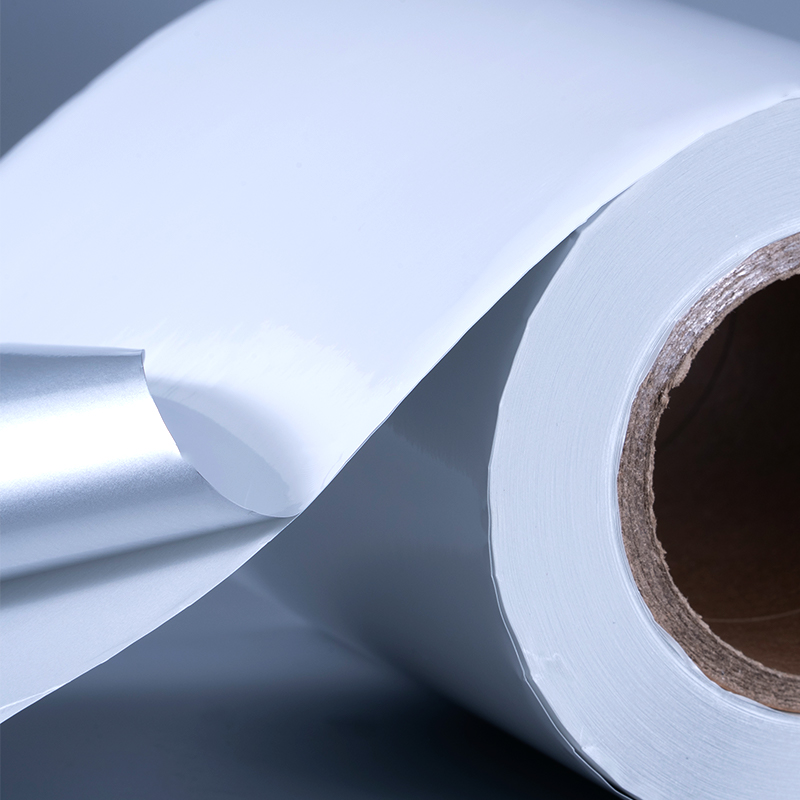 Nhãn tự dính màng polyester Aluminized trắng bóng 25mic với chất kết dính acrylic gốc nước để in phun