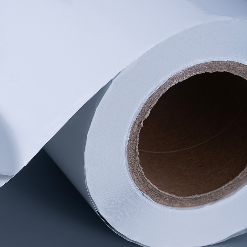 Nhãn tự dính màng polyester Aluminized trắng bóng 25mic với chất kết dính acrylic gốc nước để in phun